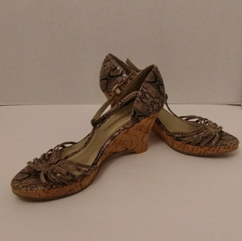 Chinese Laundry python wedges - Picture 2 of 6